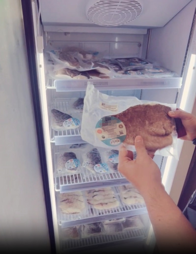 Fresh Food Visual Cabinet - Scan the Code to Open the Door, Take Products and Leave, Suitable for Unattended Vending.jpg